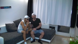 受过超级训练的有色人种 18 岁让自己被自慰和羞辱  Shòuguò chāojí xùnliàn de yǒusè rén zhǒng 18 suì ràng zìjǐ bèi zìwèi hé x