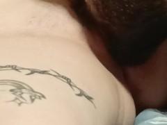 Бородатый нежно лижет киску до оргазма - Screenshot 11 of 16 - Cunnilingus