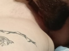 Бородатый нежно лижет киску до оргазма - Screenshot 6 of 16 - Cunnilingus