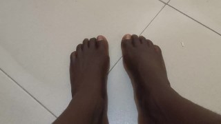 Big rough black feet