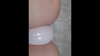 Balloon Thigh Squeeze