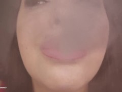 Vape Seduction ft Sydney Screams - Screenshot 6 of 16 - Vaping
