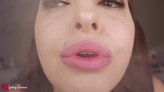 Vape Seduction ft Sydney Screams