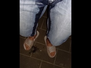 Jeans Shorts Pissing