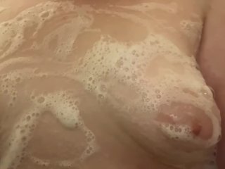 Soapy titties 😩💦