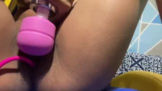 Morena  se masturbando com lovense