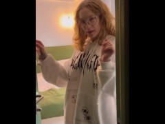 Petite Babe Satisfies Herself - Masturbation 1/16