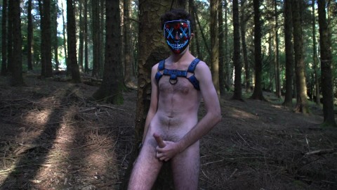 Summer forest jerk, showing cum on hand