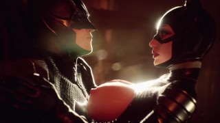 Catwoman neukt Batman in Wayne Manor