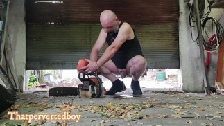 Я извращенец что ли?