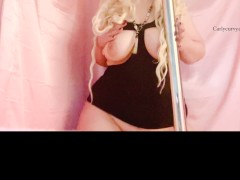 Hot dress dancing with pussy rubbing by the pole!