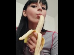 Brunette Trains How to Sucking Your Dick Correctly
