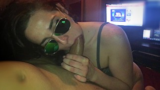 Spielen Sie Mit Deinem Schwanz Um Meine Löcher Und Dann Sperma Auf Mein Gesicht