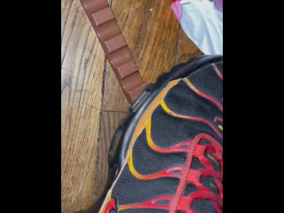 chaussures, vertical video, exclusive, chocolate
