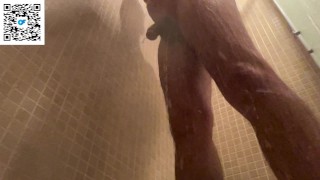 Solo guy takes steamy shower. Homemade pov.