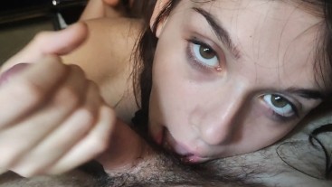 Girl with nice feet suck boyfriend's dick- Italian amateur, Cumshot (Part 2)