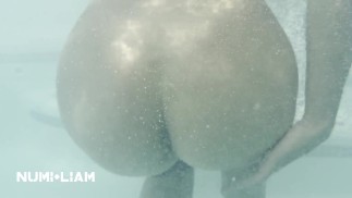 Showing my butt in a public pool in Vegas, hope no-one saw it ;)