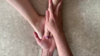 继姐妹的足部按摩