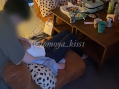 【個人撮影】サークルの宅飲みで友達が買い出しに行った隙に、女子大生のセフレとハメ撮りセックス - Screenshot 2 of 16 - Hentai