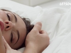 Curvy Girlfriend Vanessa Decker Masturbates Before Taking Big Dick Full Scene