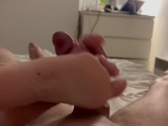 Blowjob + Footjob le combo parfait