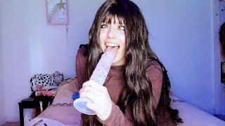 The Queen Girl Huge Dildo Blowjob