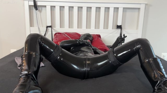 Watch Bondage Video:Latex rubbergirl anal play