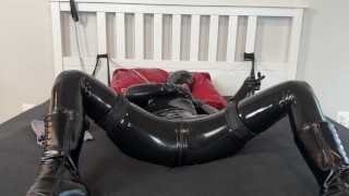 Latex rubbergirl anal play