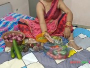 Preview 3 of XXX Desi Bhabhi Fucked By Customer While Selling Vegetables.