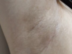 脇嗅ぎする日本人女性を鑑賞しませんか？ドアップで脇も見せます♥️