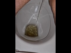 Peeing while having a cold - Screenshot 14 of 16 - Toilet