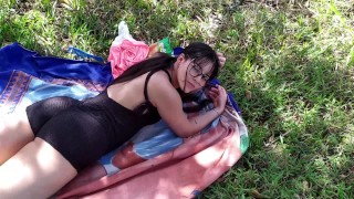 Angel-Victoria 아름다운 콜롬비아인이 낯선 사람에 의해 캠프장에서 엿먹였습니다.