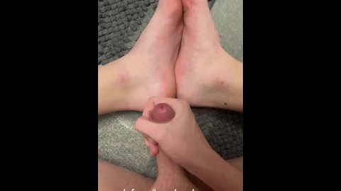 19 Year Old Gay Twink Cums on his Cute Feet