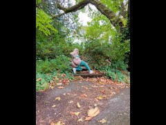 Public flashing booty, full vid on OF😈