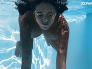 Preview 2 of Venezuelan juicy teen showing big tits underwater