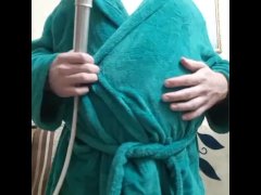 I burst... the vacuum pump that tried to pull out my navel, but I have the football pump (on my OF)