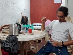 Ni enfermero ni empleado, Raba Erre: un soltero deslechado...