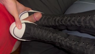 Kniehoher Converse Schuhjob 10 Minuten Video! (Vorheriger Brauch, OnlyFans in der Bio!)