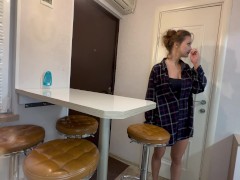 Ебу жену друга в жопу пока он в душе (with subs) 1/16