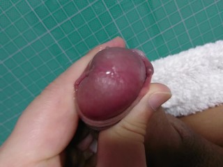 【個人撮影】接写 目の前でかわいいおちんちんシコシコした後たっぷり射精 オナニー 自撮り 素人 無修正