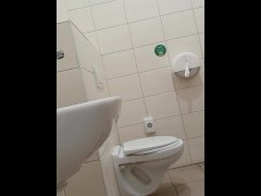 Wecko emiljeprase in action part2 - Screenshot 16 of 16 - Toilet