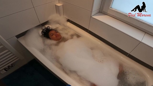 I Surprise my Stepdaughter with Golden Shower while she is Bathing