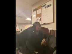 I got FIRED for Masturbating at My Desk! My first VIRAL Video - Screenshot 4 of 16 - Sneaky Masturbation