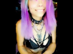 Goth Stoner Grinds Ur Weed😈