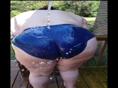 Hosing down Bbw - Screenshot 15 of 16 - Pawg Milf