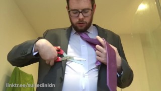 Camisa lilás e destruição de gravatas