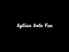 Closeup Huge Labia Vibrating On The Sybian - Screenshot 1 of 16 - Sybian