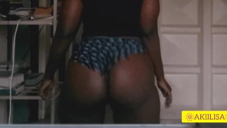 Black bubble shaky ass/Akiilisa