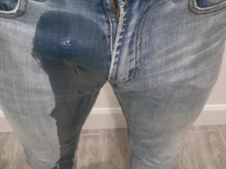 Can't hold it anymore. Pee in my jeans  horsengine