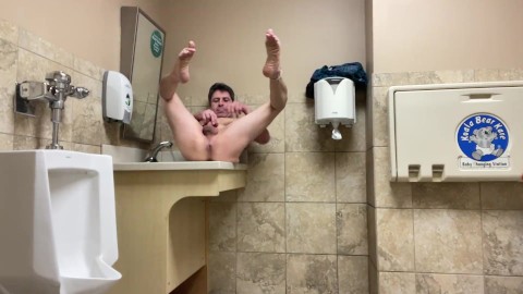 LiveNLove DOES KINK IN PUBLIC BATHROOMS AND CUMSHOT COMPILATION